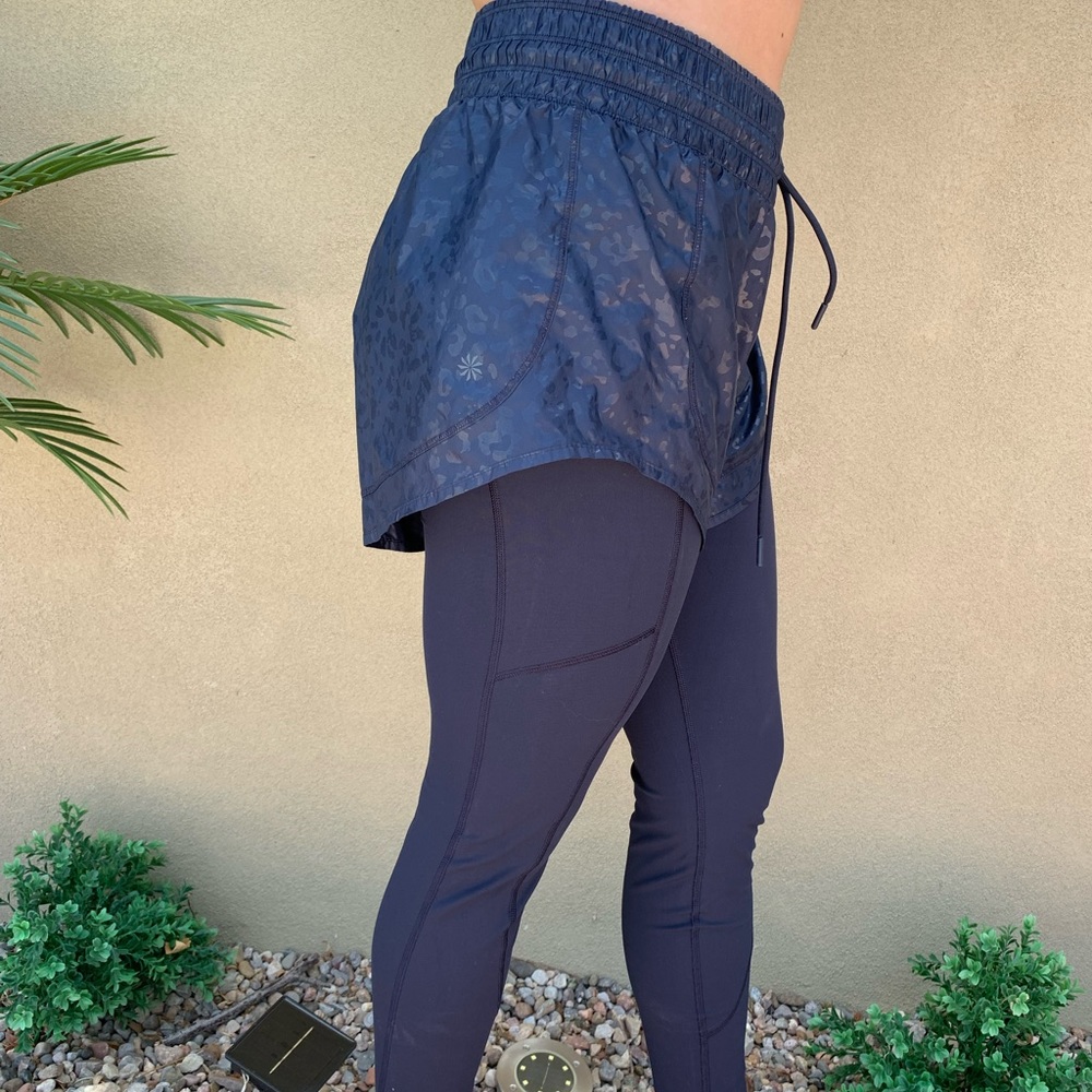 Athleta size M Rainer 2 in 1 winter leggings